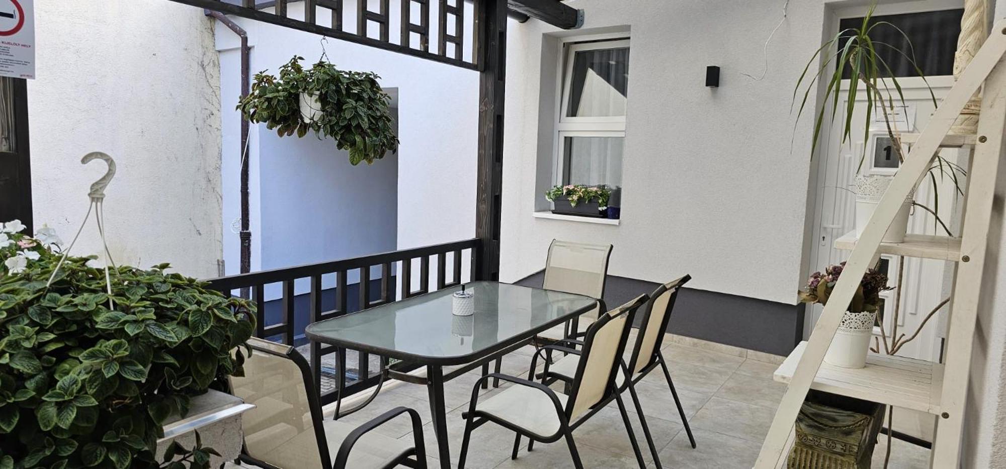 Peterfia Boutique Apartments デブレツェン エクステリア 写真